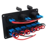 نمای نزدیک از پشت پنل و سوکت های اتصال