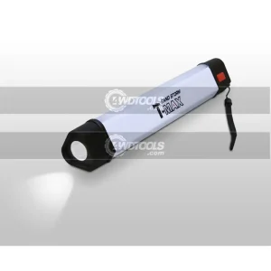 چراغ کمپ و کار تی مکس T-Max در حالت روشن