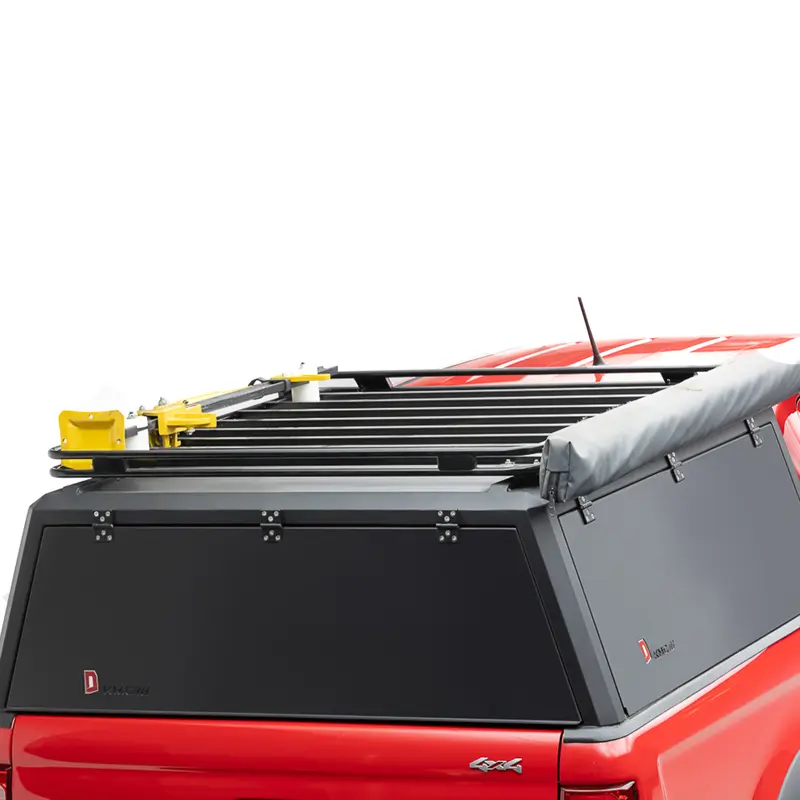 کانوپی KMC T8 از نمای نزدیک روی خودرو