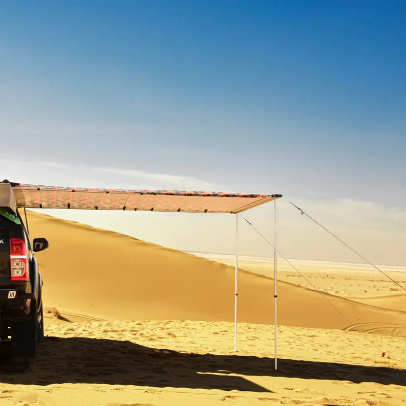 سایبان بغل خودرو طرح ARB از نمای کنار در کویر