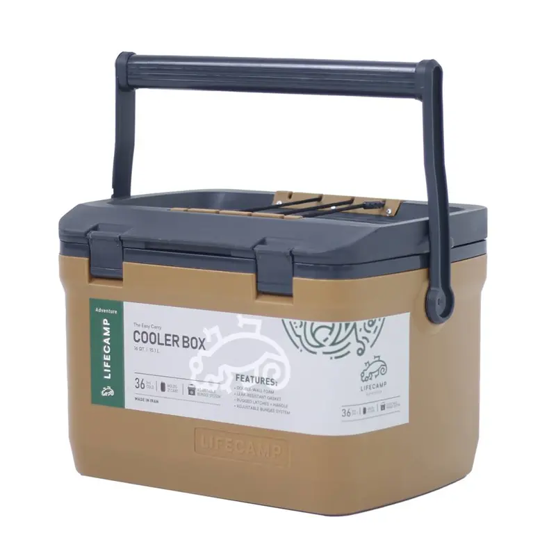 نمای 45 درجه از کول باکس 15 لیتری رنگ خاکی