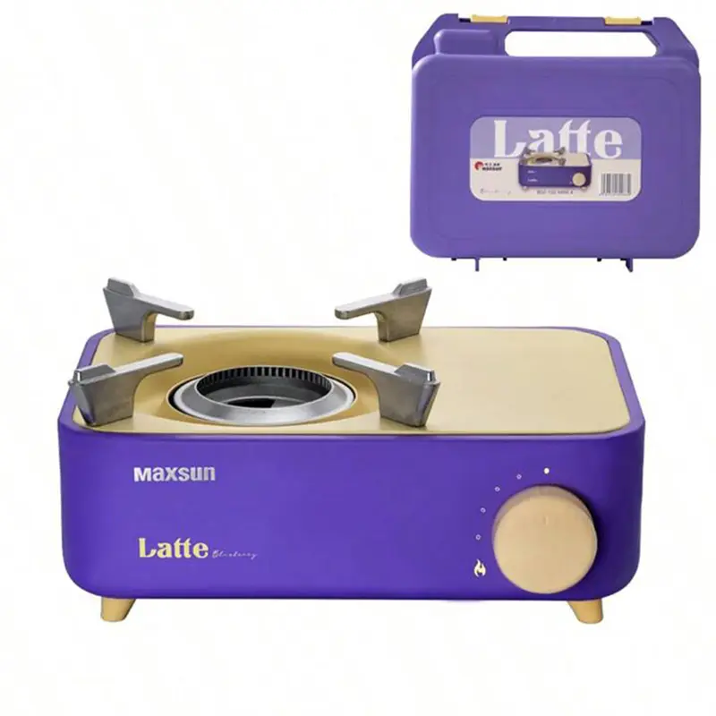 نمای روبرو از اجاق گاز در کنار کیف حمل