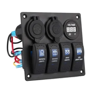 نمای 45 درجه از پنل 3 تایی توکار ولتمتر با شارژر USB