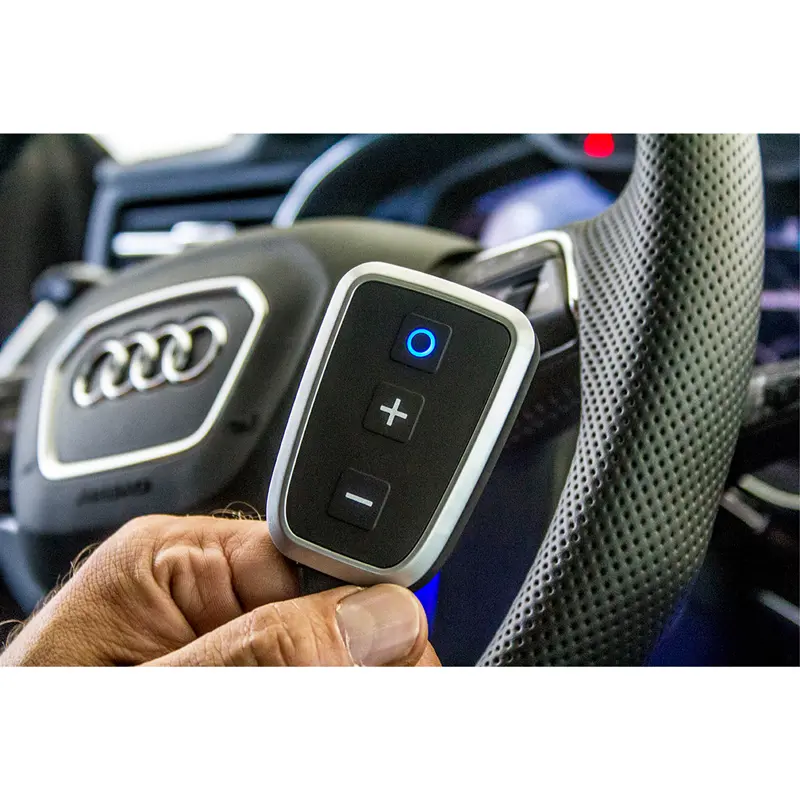 پدال باکس هایلوکس روو در حالت روشن