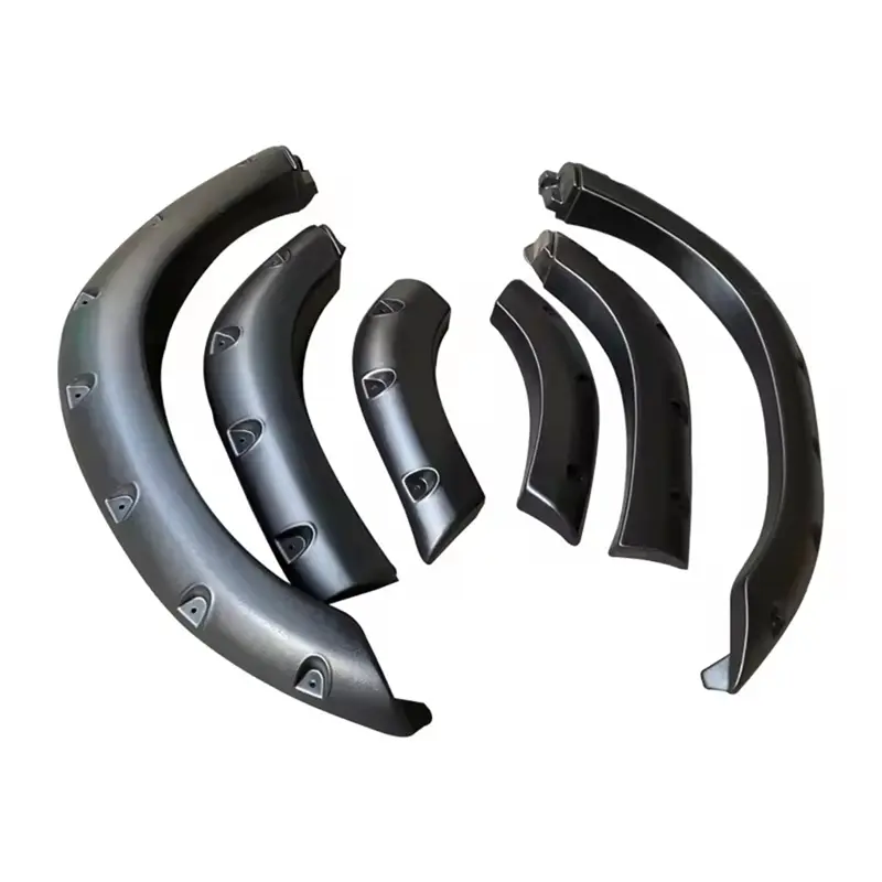 فندر پلاستیک فشرده تویوتا لندکروز سری 80 از نمای روبرو