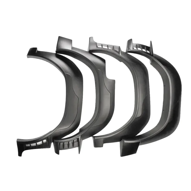 فندر پلاستیک فشرده تویوتا هایلوکس روو از نمای روبرو