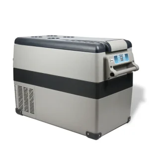 نمای 45 درجه از یخچال مسافرتی آلپیکول مدل CF45