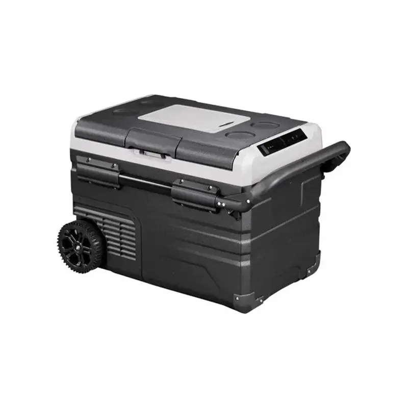 portable-refrigerator-al114-cover نمای نزدیک و 45 درجه از یخچال آلپیکول مدل CTWW35