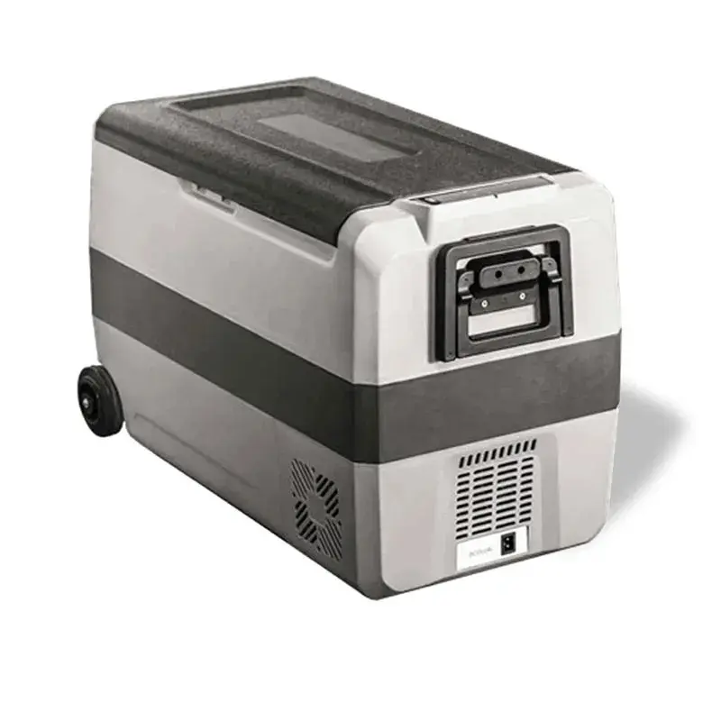 نمای نزدیک از یخچال و فریزر قابل‌ حمل آلپیکول