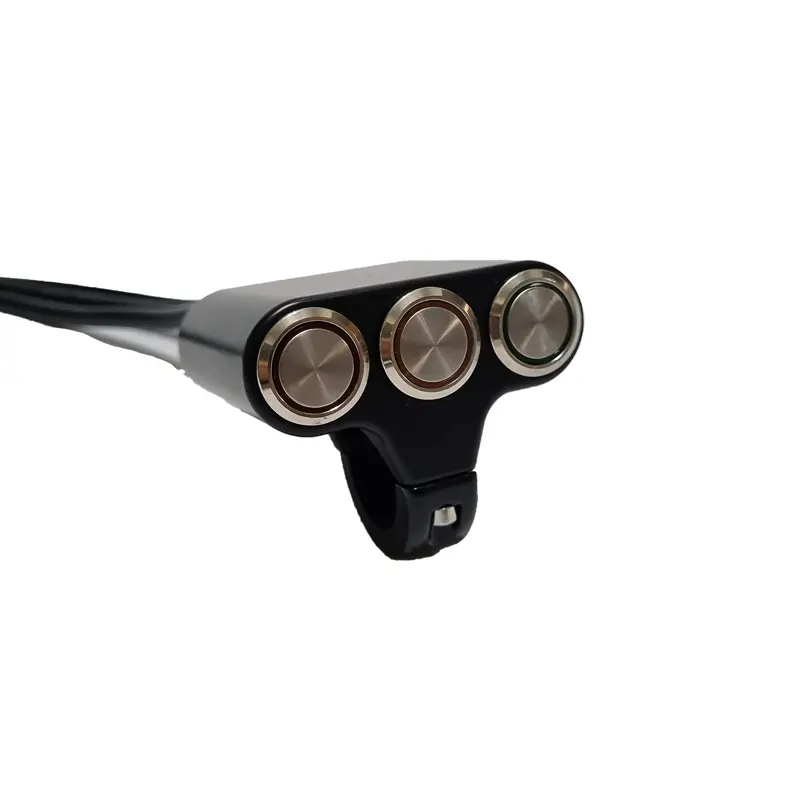 کلید پروژکتور موتور سیکلت سه کلید فشاری از نمای نزدیک