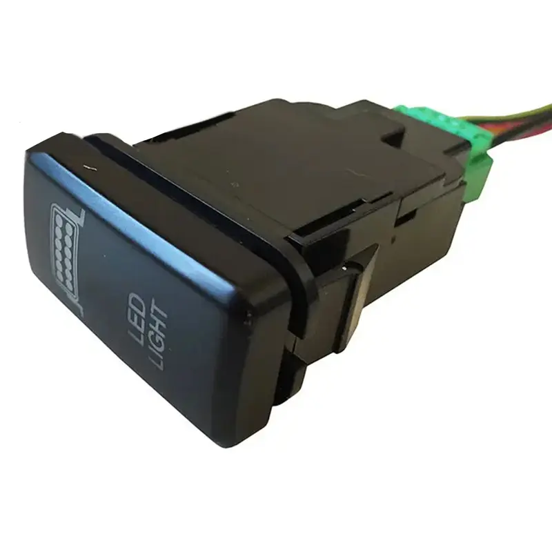 کلید قطع و وصل پروژکتور تک حالته از نمای نزدیک