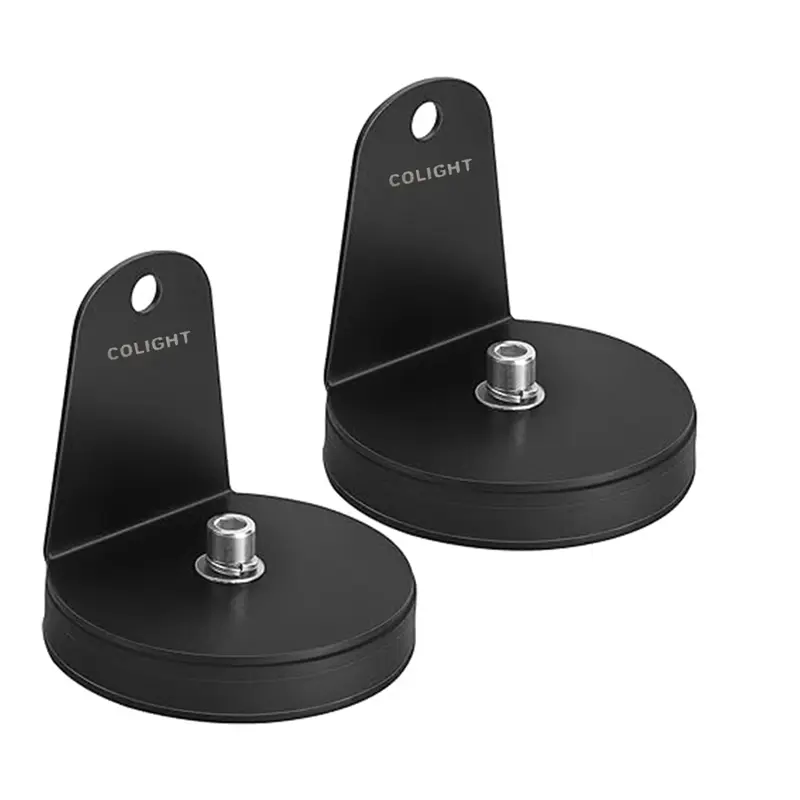 نمای نزدیک از پایه پروژکتور آهنربایی به صورت دوتایی