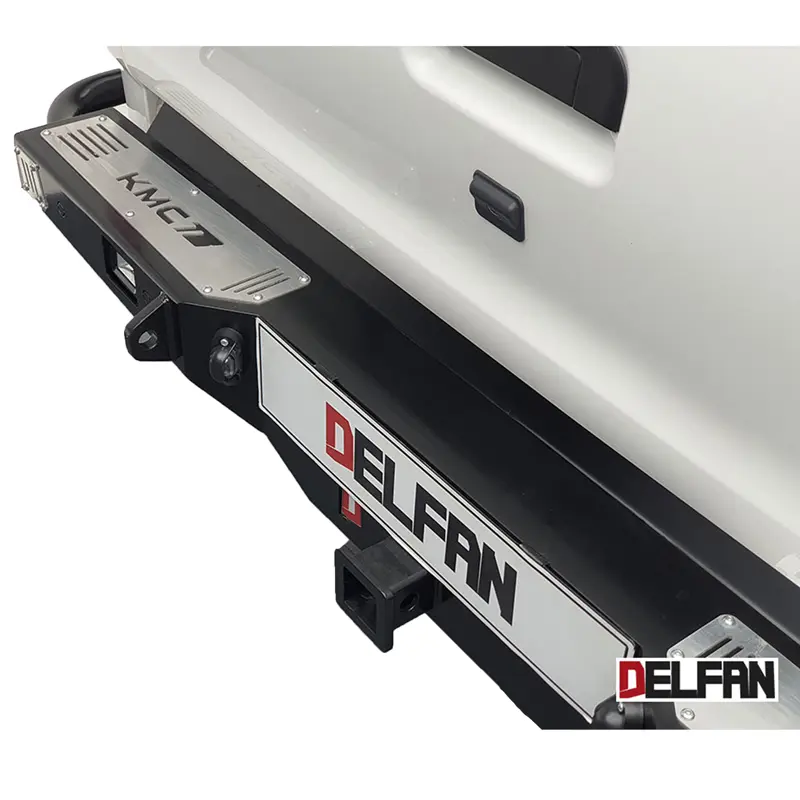 نمای بالا از سپر عقب آهنی با گارد محافظ گلگیر KMC T8