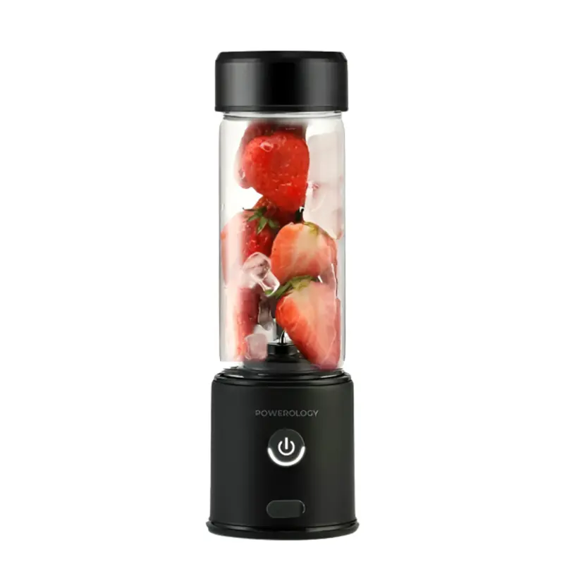 چند قطعه میوه داخل شیکر شارژی پاورولوژی