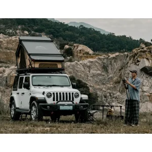 چادر سقفی (Bush Cruiser V2 Pro) از نمای روبرو