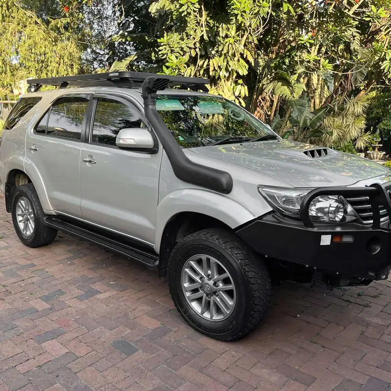 اسنورکل تویوتا هایلوکس ویگو STHV نصب شده روی خودرو