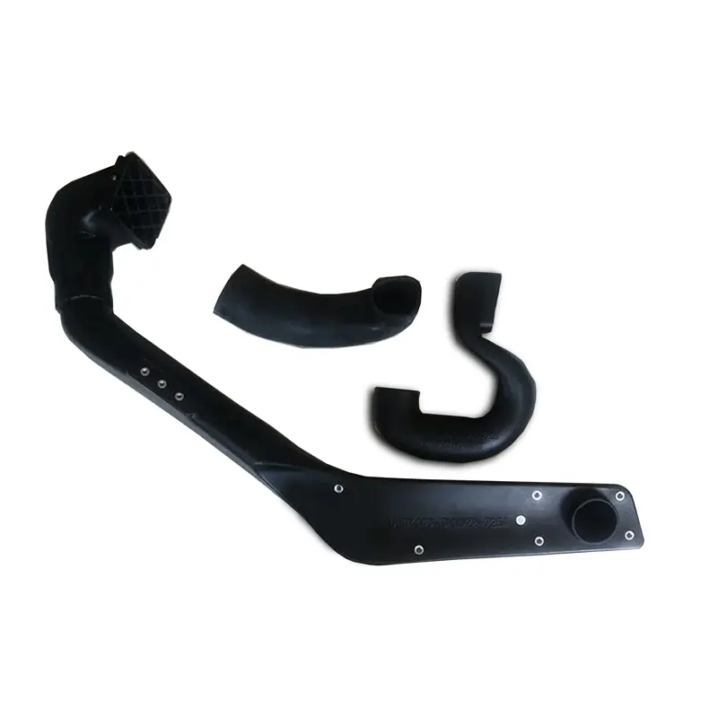 نمای بالا از اسنورکل نیسان پیکاپ و رونیز در کنار قطعات جانبی