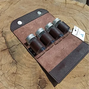 ست جا ادویه 4 پارچه شیشه ای رو صفحه چوبی