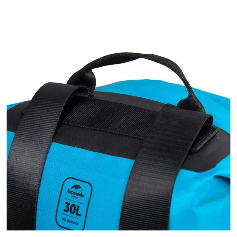 دسته کیف ضد آب 20 لیتری نیچر هایک از نمای نزدیک