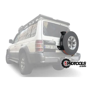 حالت نصب شده از نردبان چرخ زاپاس Camel Offroad