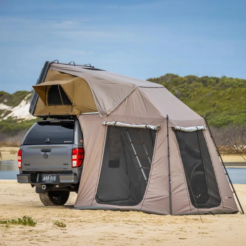اتاقک زیر چادر سقفی ARB در فضای باز کنار خودرو