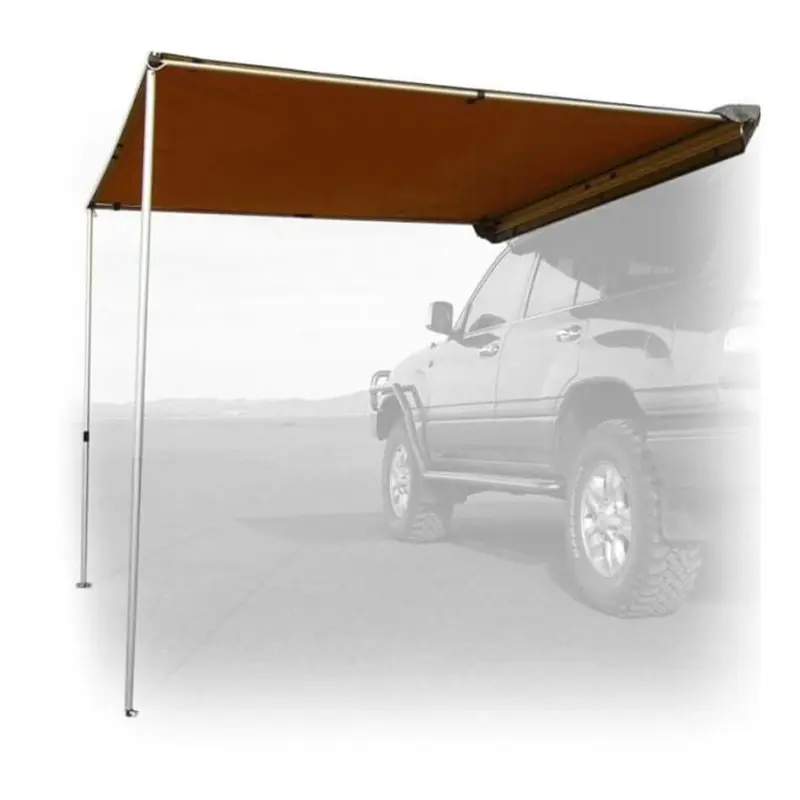 سایبان 1.25 متری برزنتی نصب شده در کنار خودرو