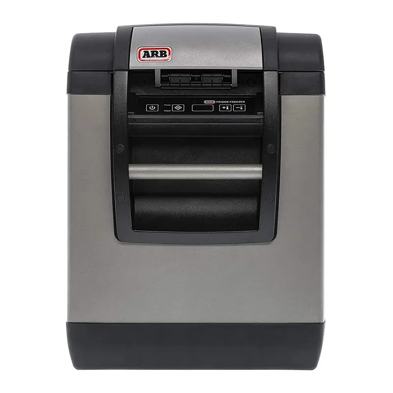 نمای روبرو از یخچال و فریزر قابل حمل با ظرفیت 78 لیتر