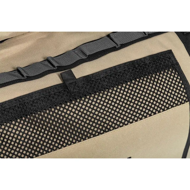 نمای نزدیک از جیب توری کیف مسافرتی ARB